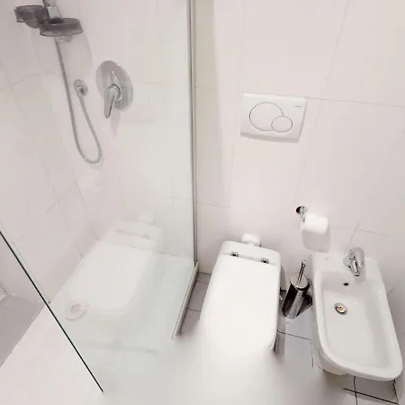 Apartment Menton, 3 Pieces, 4 Personnes - Fr-1-196-179 *